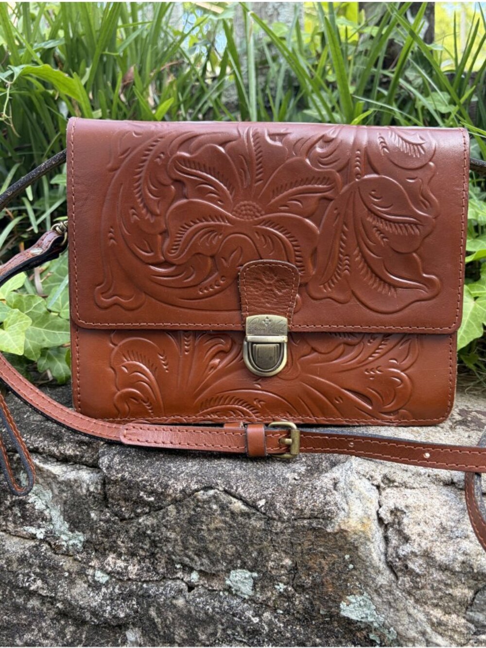 Patricia Nash Tooled Florence Leather Lanza Crossbody Shoulder Bag Cognac Boho